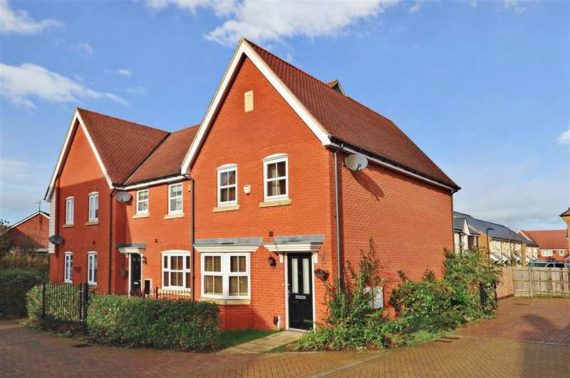 3 Bedroom End of Ter...